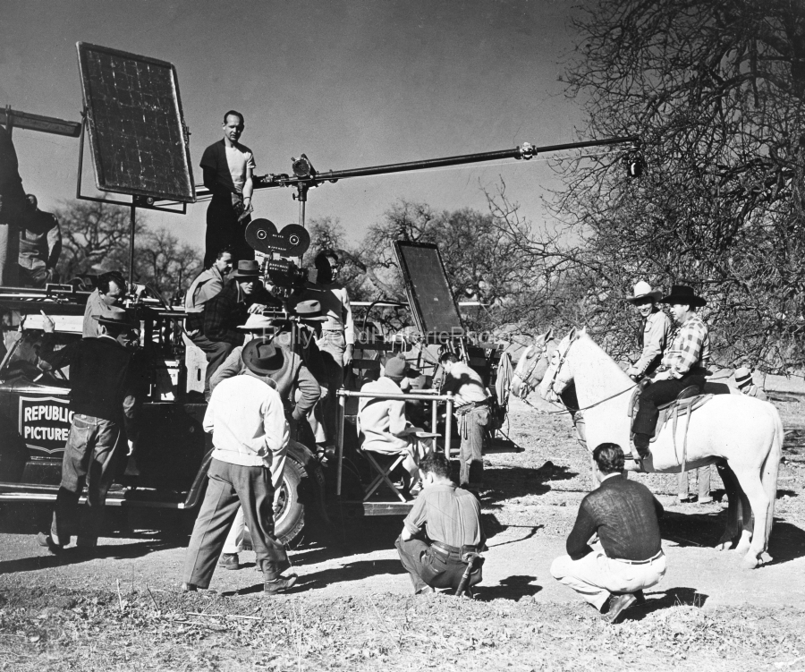 Roy Rogers 1943.jpg